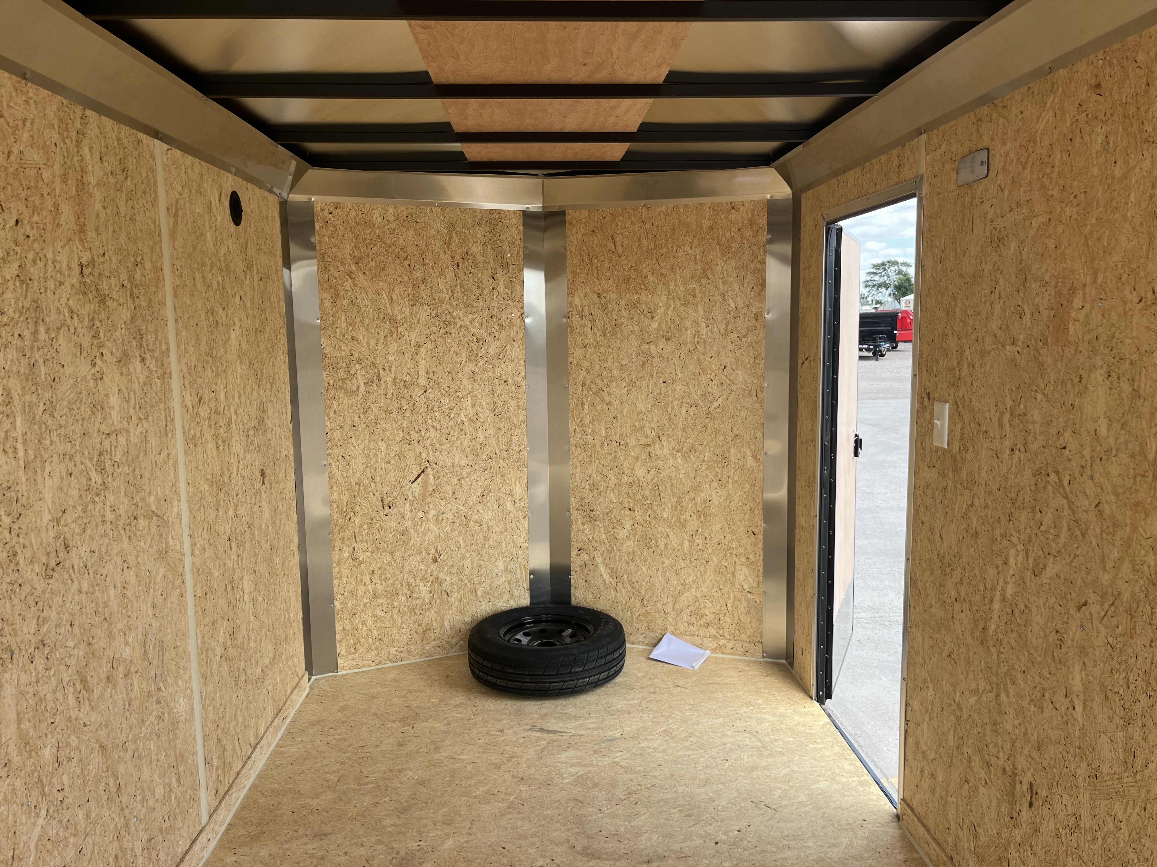 New 2025 Look Trailers 7' x 16" Enclosed Trailer Cargo / Enclosed Trailer