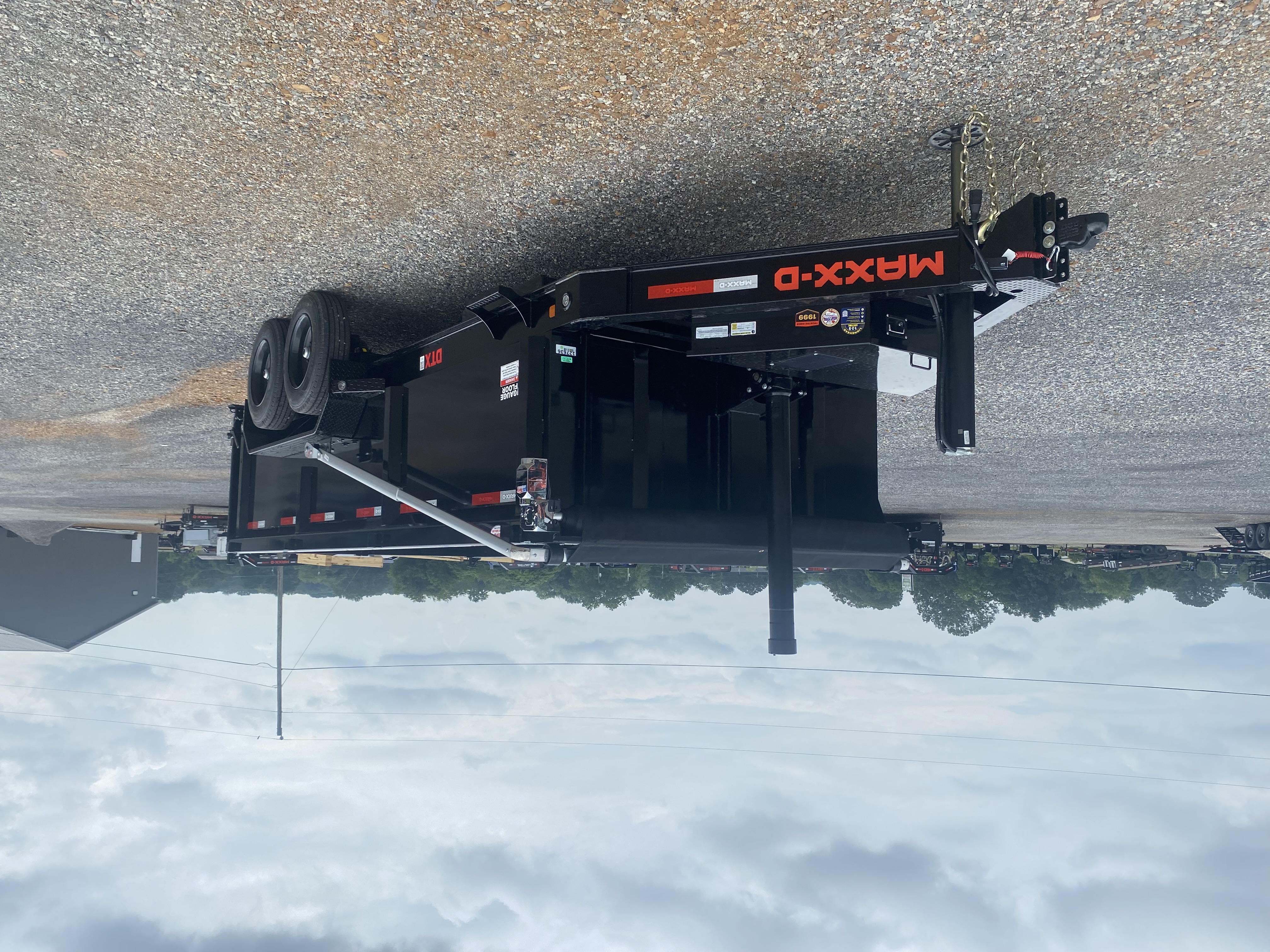 New 2026 MAXXD 16' x 83  17.5k Telescopic Dump Trailer